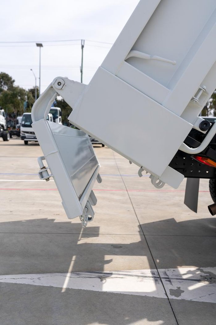 2024 Fuso Canter 815 Wide 815 Tipper White