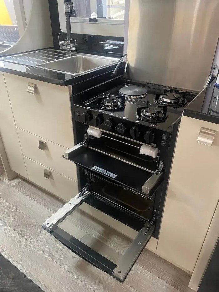 2025 Millard 2024 Millard Mflow 17'6