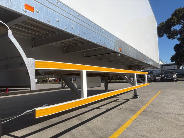 2016 Vawdrey St3 Od 24 Pallet Dry Van 4.3M