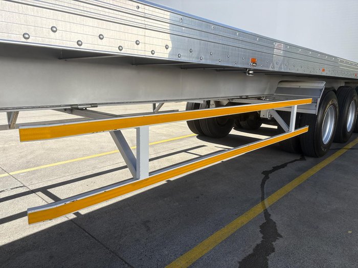 2016 Vawdrey St3 Od 24 Pallet Dry Van 4.3M