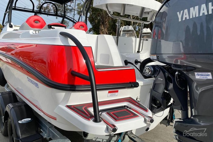 2025 Haines Signature 640F