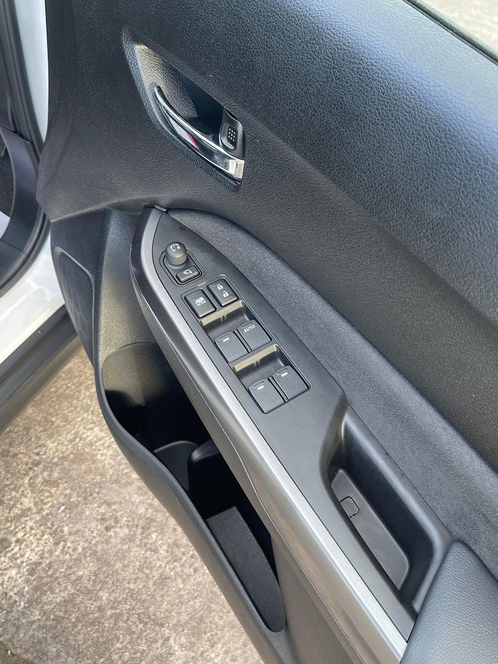2024 Suzuki Vitara Turbo LY Series II Cool White