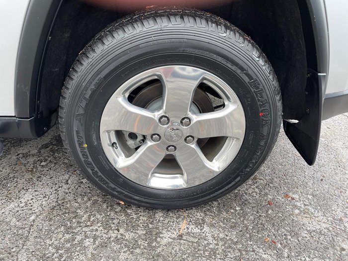 2013 Jeep Grand Cherokee Laredo WK MY13 4X4 Constant Bright Silver