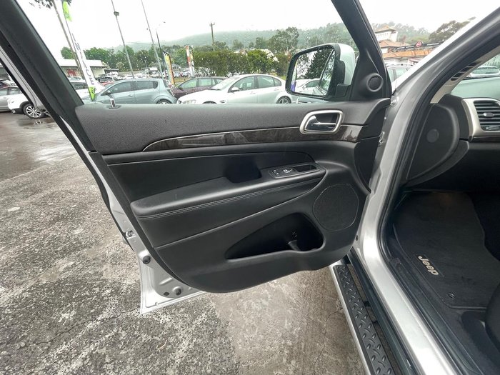 2013 Jeep Grand Cherokee Laredo WK MY13 4X4 Constant Bright Silver