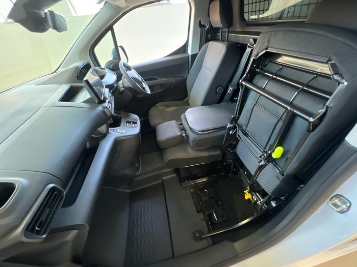 2024 Peugeot Partner Pro