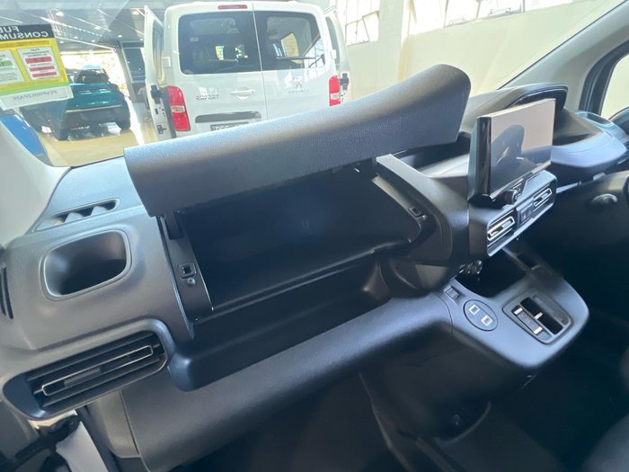 2024 Peugeot Partner Pro