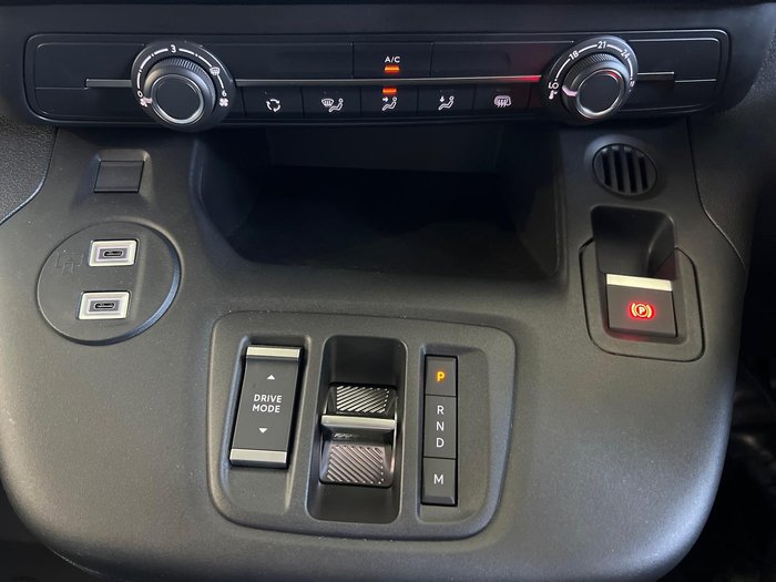 2024 Peugeot Partner Pro