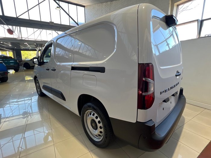 2024 Peugeot Partner Pro