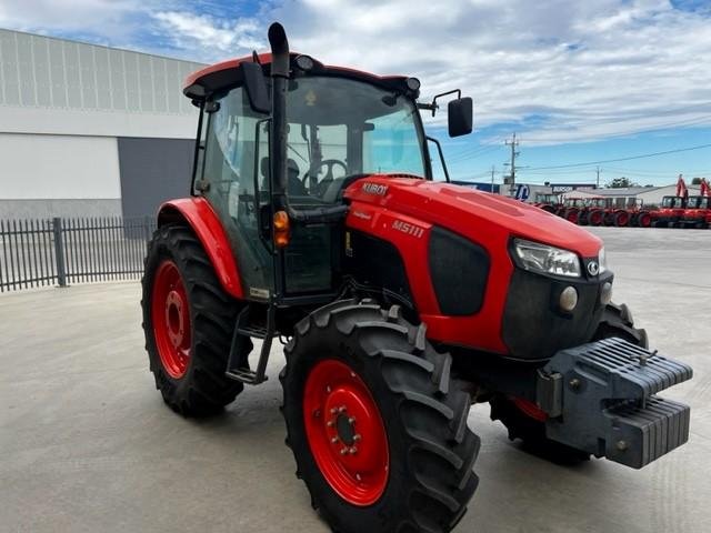 2019 Kubota M5111dhc-Ds ORANGE