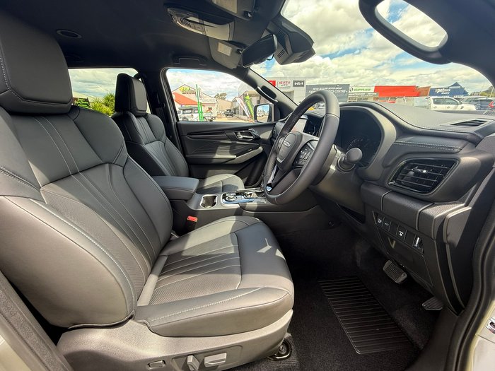 2025 Isuzu MU-X LS-T