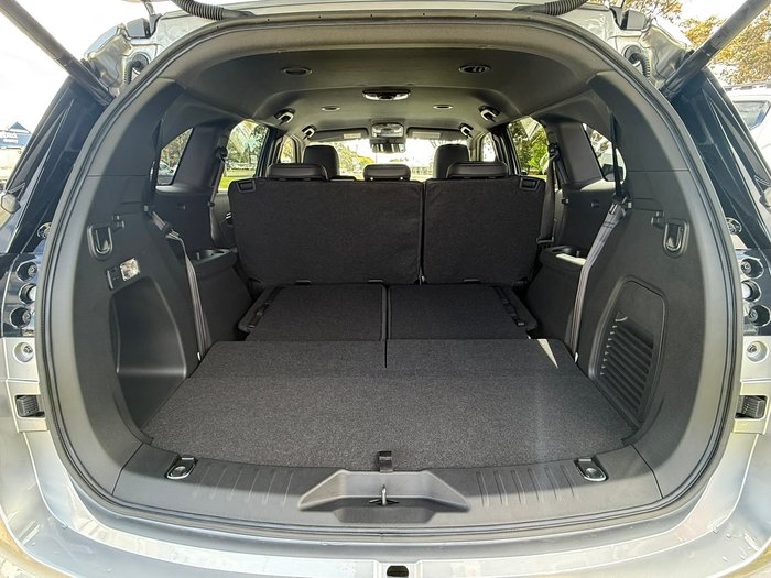 2025 Isuzu MU-X LS-T