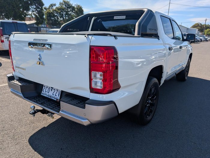 2024 Mitsubishi Triton GLX-R
