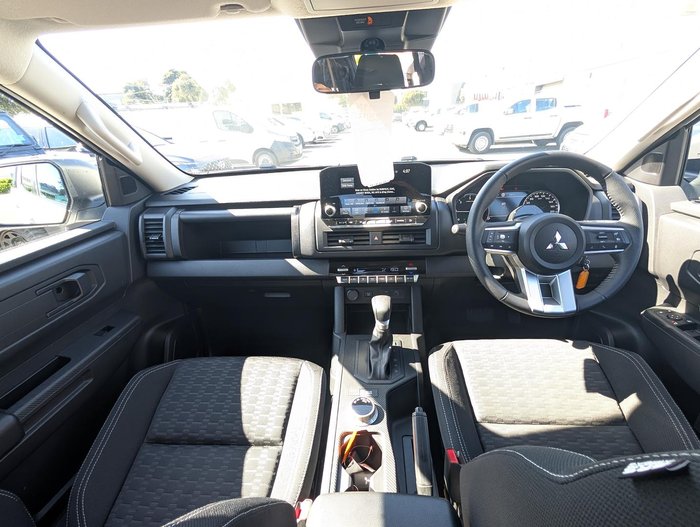 2024 Mitsubishi Triton GLX-R