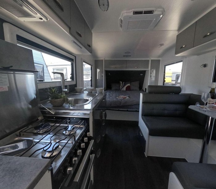 2024 Leader Caravans 2000_R_K1e3_T Explorer 20'