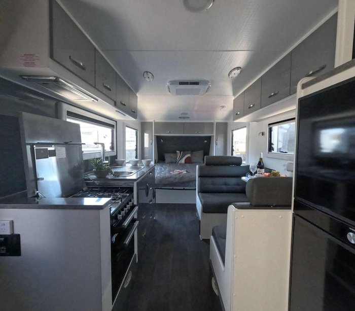 2024 Leader Caravans 2000_R_K1e3_T Explorer 20'