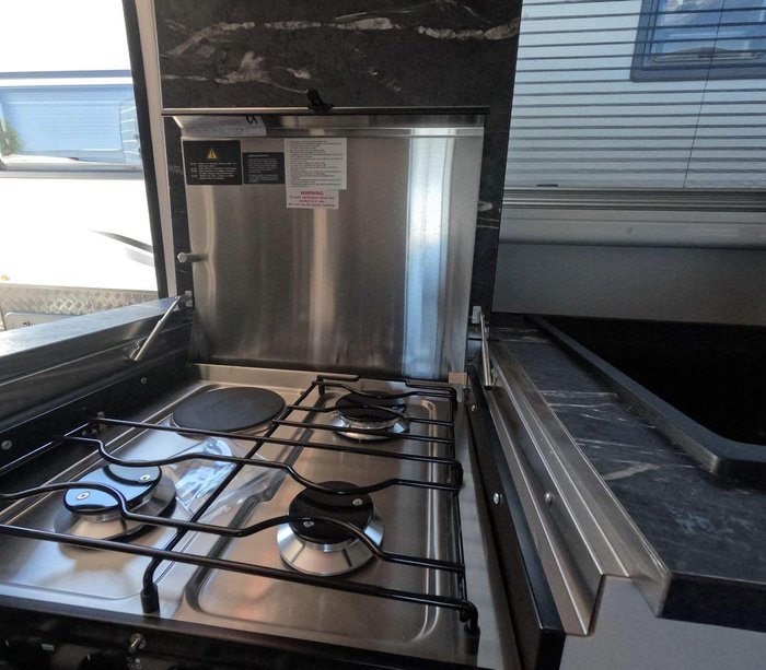 2024 Leader Caravans 2000_R_K1e3_T Explorer 20'