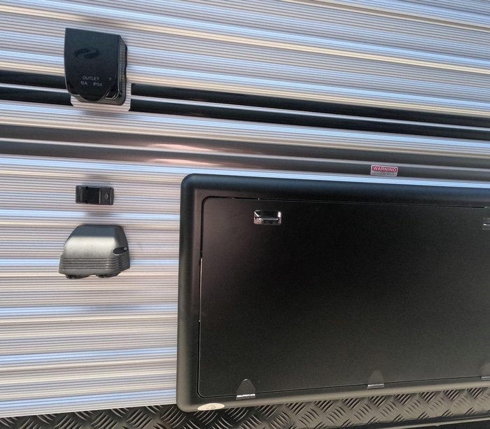 2024 Leader Caravans 2000_R_K1e3_T Explorer 20'