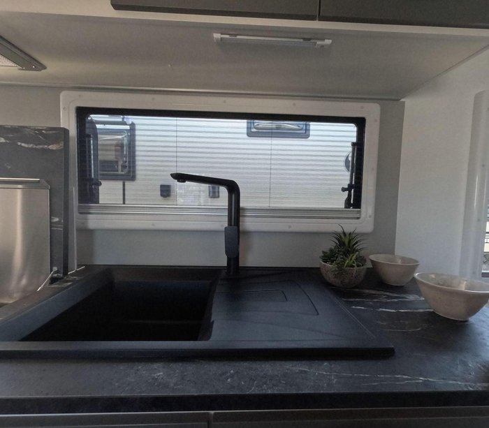 2024 Leader Caravans 2000_R_K1e3_T Explorer 20'