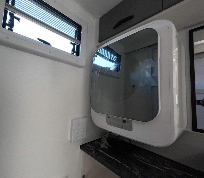 2024 Leader Caravans 2000_R_K1e3_T Explorer 20'