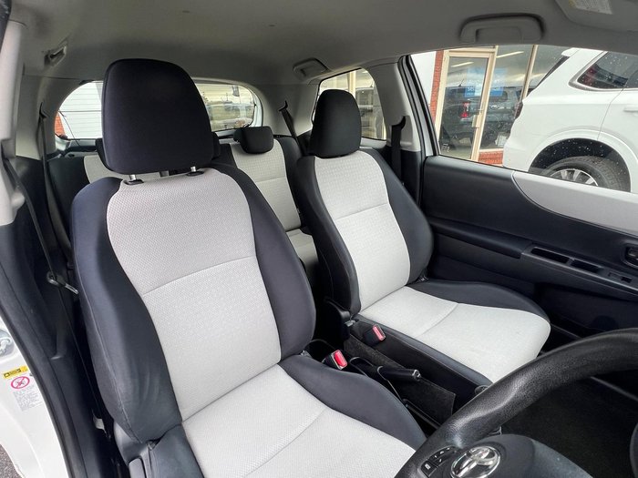 2012 Toyota Yaris YR NCP130R Glacier White