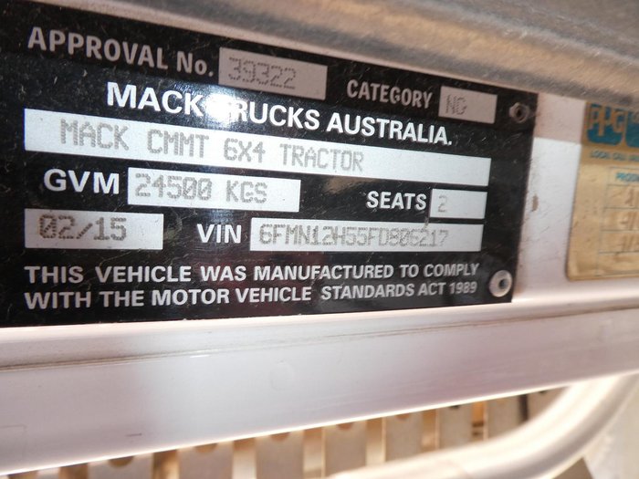 2015 Mack Granite WHITE