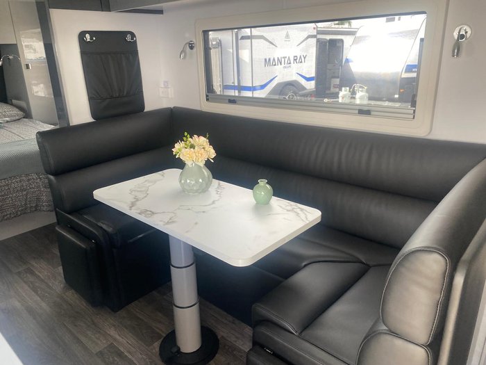 2024 Millard Mflow 21'6 Rear Door Side Club