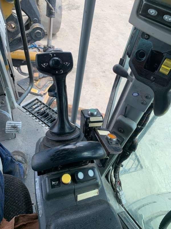 2012 Caterpillar 16M 