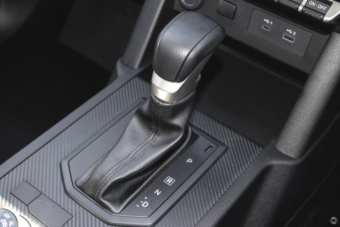 2024 Mitsubishi Triton GLX