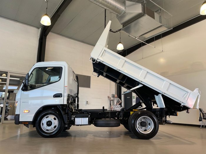 2024 Fuso Canter 615 615 Tipper White