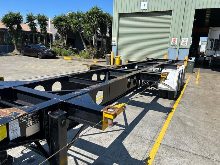 2014 Vawdrey 40-48' Ultra Low, Push Bumper, 3 Way Black