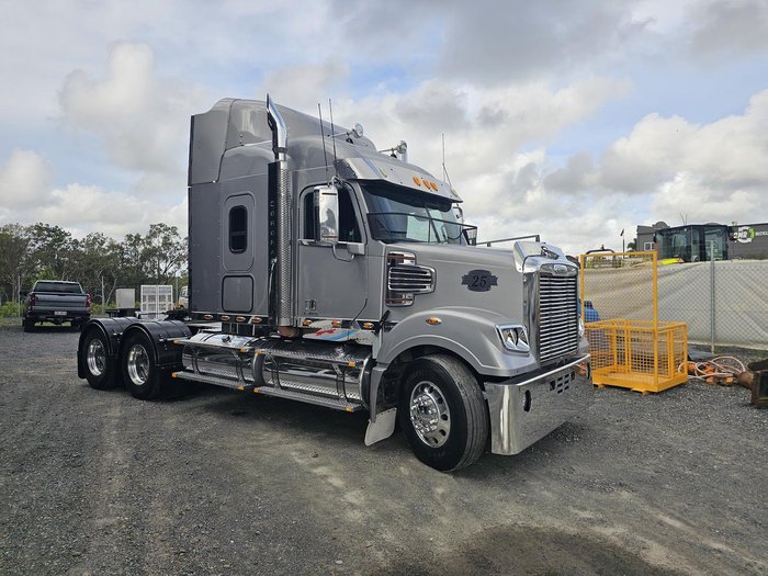 2014 Freightliner Coronado 114 Silver