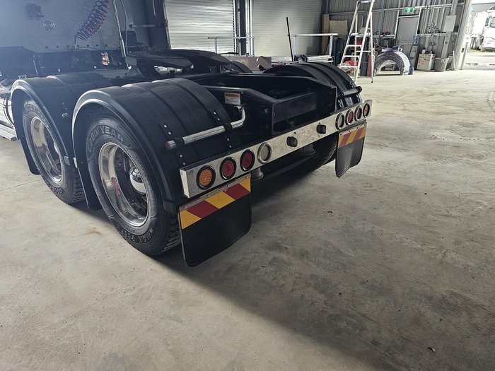 2014 Freightliner Coronado 114 Silver