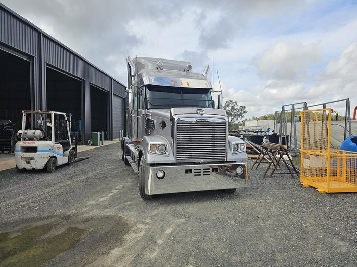 2014 Freightliner Coronado 114 Silver