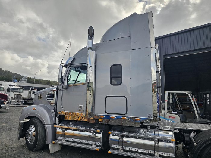2014 Freightliner Coronado 114 Silver