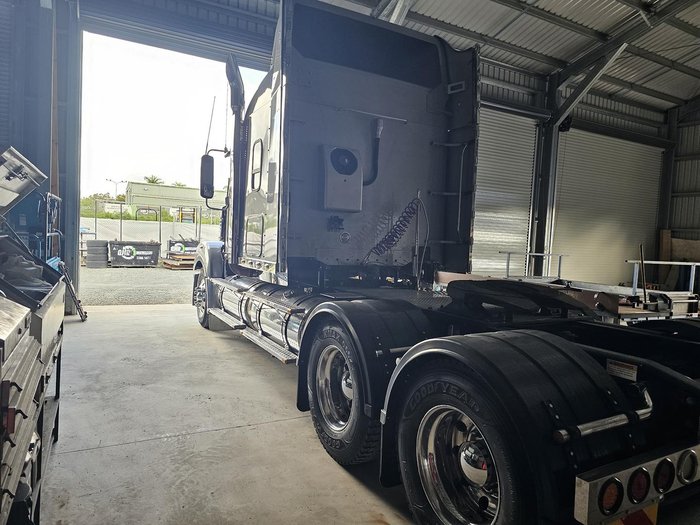 2014 Freightliner Coronado 114 Silver