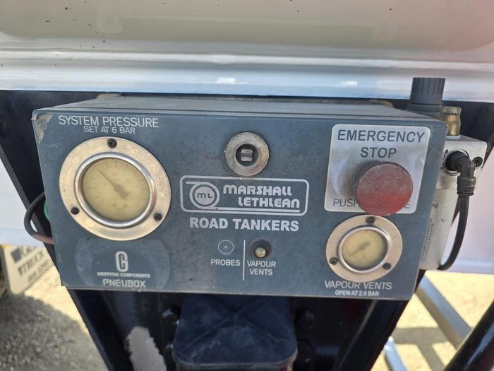 2009 Marshall Lethlean Tri Axle 6 Compartment 