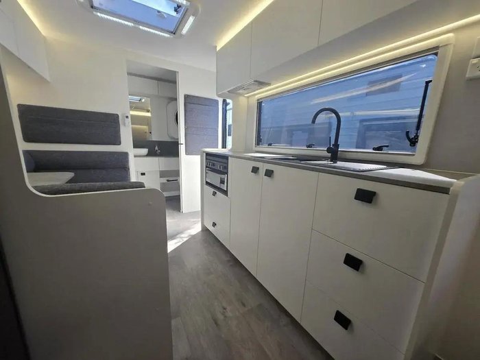 2025 New Age Caravans 2024 New Age Caravans Manta Ray 18 Expedition