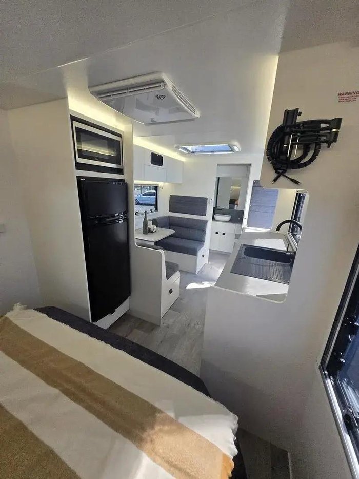 2025 New Age Caravans 2024 New Age Caravans Manta Ray 18 Expedition