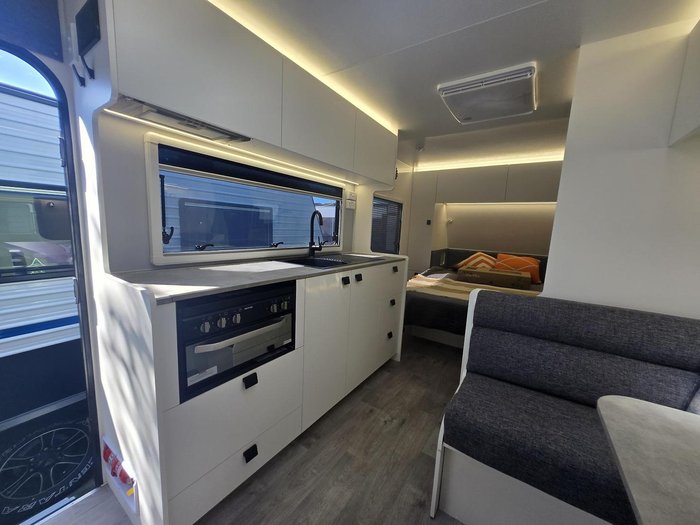 2024 New Age Caravans Manta Ray 18 Expedition