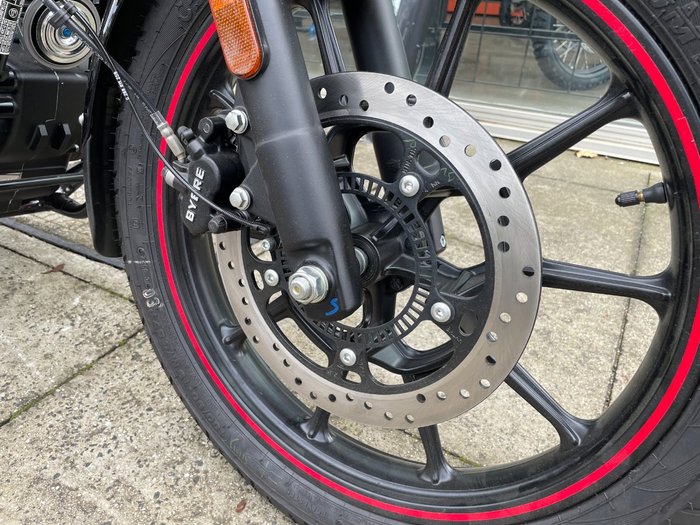 2024 Royal Enfield (see Also Enfiel METEOR 350 FIREBALL ?