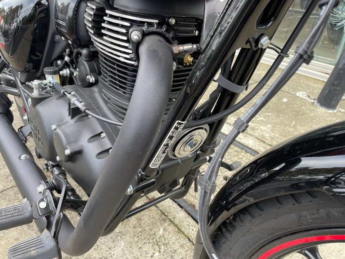 2024 Royal Enfield (see Also Enfiel METEOR 350 FIREBALL ?