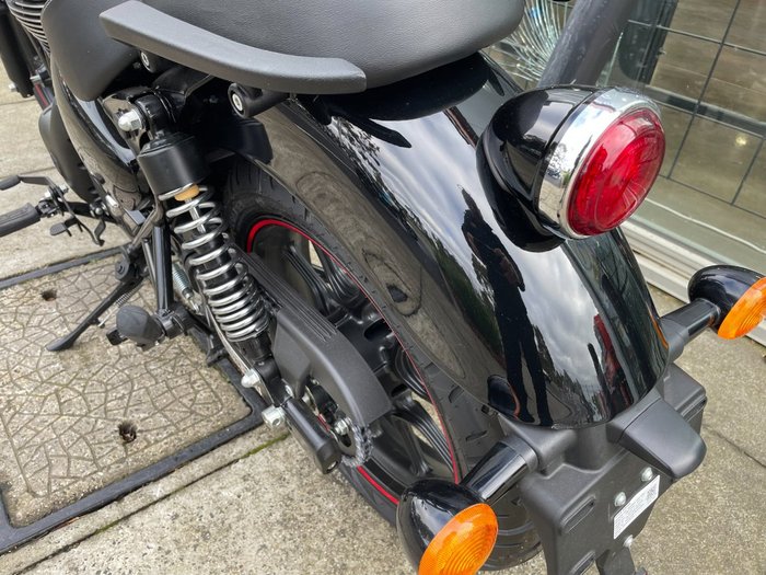 2024 Royal Enfield (see Also Enfiel METEOR 350 FIREBALL ?