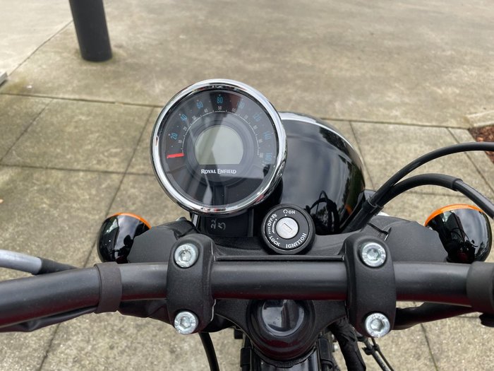 2024 Royal Enfield (see Also Enfiel METEOR 350 FIREBALL ?