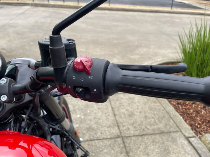 2024 Royal Enfield (see Also Enfiel METEOR 350 FIREBALL ?