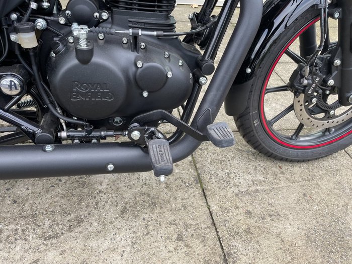 2024 Royal Enfield (see Also Enfiel METEOR 350 FIREBALL ?