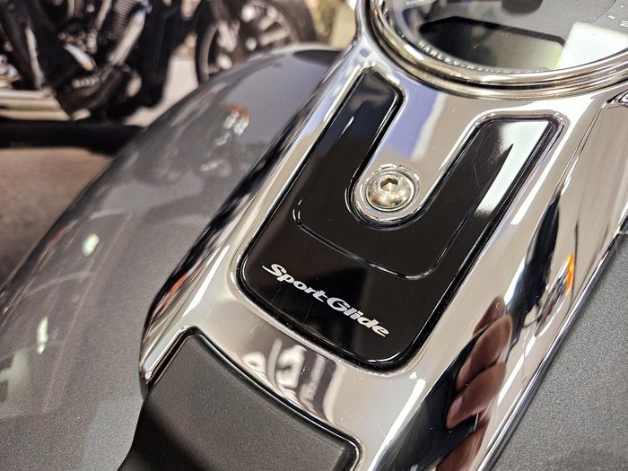 2022 Harley-Davidson Sport Glide 107 (FLSB) Softail Grey
