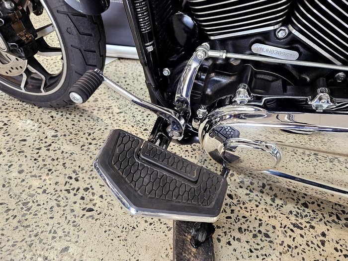 2022 Harley-Davidson Sport Glide 107 (FLSB) Softail Grey