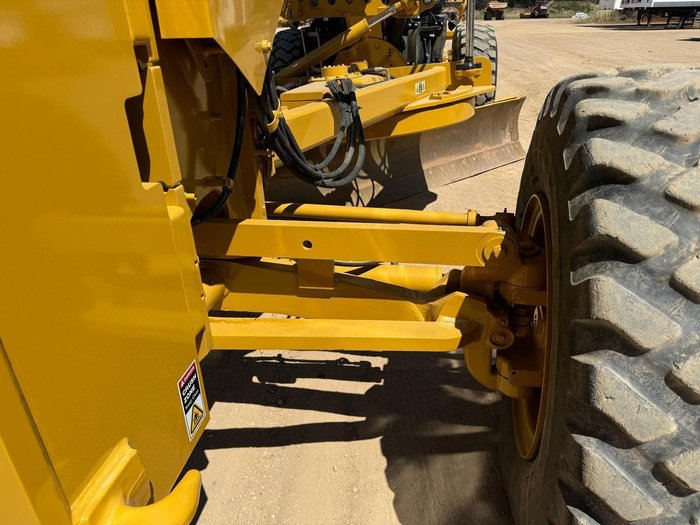 2013 Caterpillar 12M2 