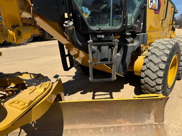2013 Caterpillar 12M2 