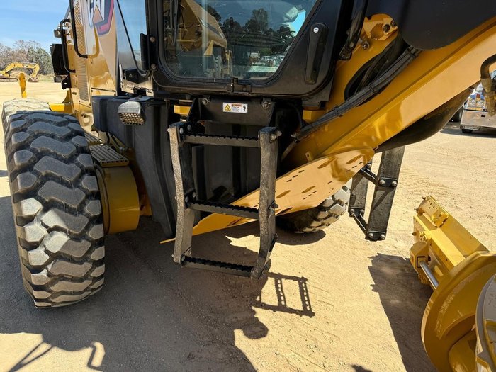2013 Caterpillar 12M2 